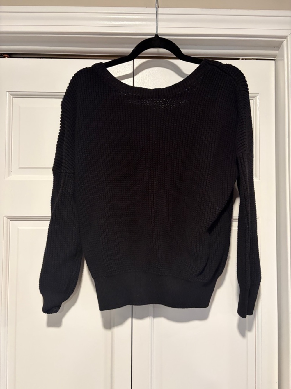 Women's Black Chunky Open Back Knit Sweater - Classic Pullover
